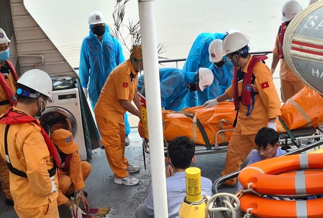 Tìm thấy xác tàu cá bị đâm chìm trên biển Hải Phòng Tìm thấy xác tàu cá bị đâm chìm trên biển Hải Phòng