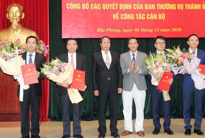 Thành phố Hải Phòng điều động, bổ nhiệm hàng loạt nhân sự Hội nghị công bố quyết định nhân sự của Ban Thường vụ Thành ủy Hải Phòng.