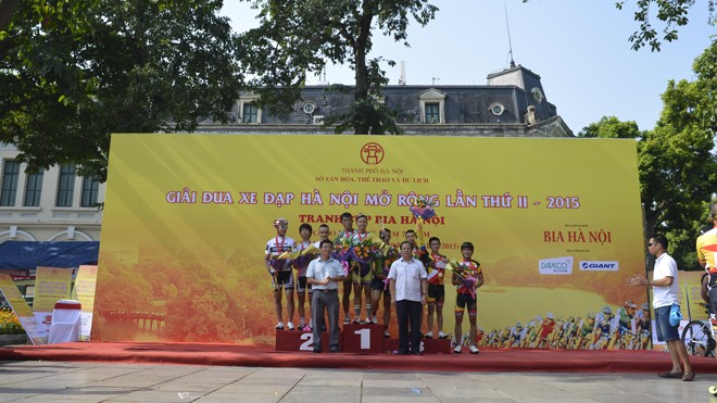 Bia Hà Nội đồng hành cùng Giải đua xe đạp Hà Nội mở rộng 2016 Các vận động viên trong giải đua năm 2015
