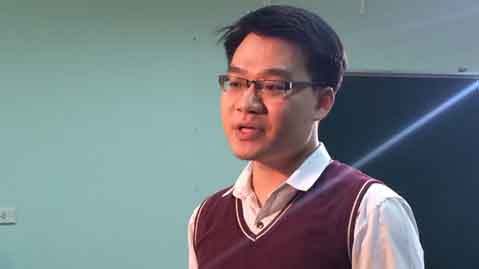 Học sinh không thể vì bài thi tổ hợp mà xa rời sách giáo khoa Thầy Vũ Khắc Ngọc (Giáo viên Hóa học Hệ thống giáo dục HOCMAI)