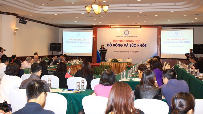 Giảm đồ uống có cồn giúp tăng cường sức khỏe Quang cảnh hội thảo