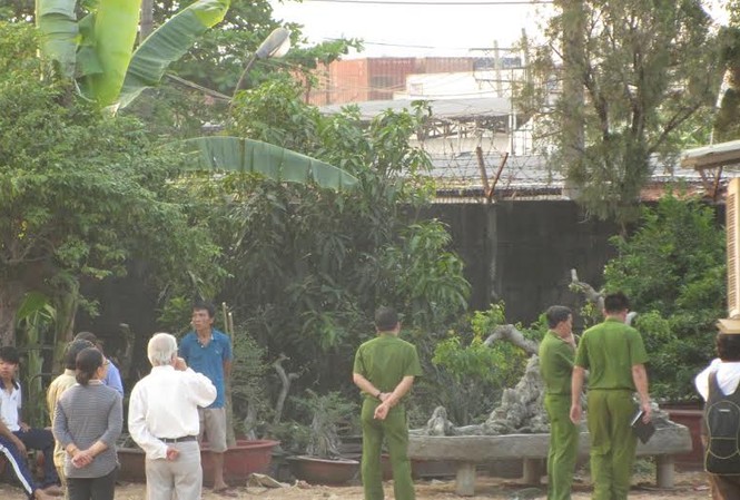 Vướng dây điện, xe cẩu cháy rụi, tài xế chết thảm Vướng dây điện, xe cẩu cháy rụi, tài xế chết thảm
