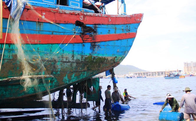 Tháng sau, ngư dân Đà Nẵng kiện Trung Quốc Chủ tàu ĐNa 90152 TS dự kiến kiện chủ tàu Trung Quốc ra TAND Đà Nẵng vào tháng 7/2014. Ảnh: Nguyễn Huy
