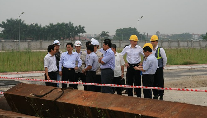 Chủ tịch Hà Nội: Thay ngay nhà thầu không đủ năng lực Lãnh đạo TP Hà Nội kiểm tra việc thi công dự án ngày 18/6