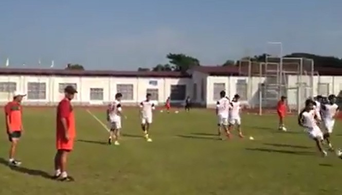 Đối phó Hàn Quốc, U19 Việt Nam tập chuyền bóng kiểu tiqui-taca Đối phó Hàn Quốc, U19 Việt Nam tập chuyền bóng kiểu tiqui-taca