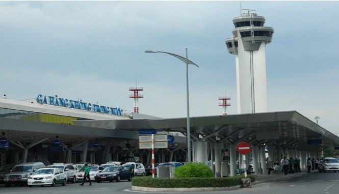 'Tê liệt sân bay': Không thể là sự cố kỹ thuật Sân bay Tân Sơn Nhất.