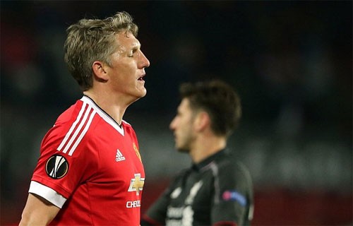Schweinsteiger trở thành nạn nhân cuộc thanh lọc ở M.U Schweinsteiger không còn ở thời đỉnh cao và hay dính chấn thương mùa trước. Ảnh: Reuters.