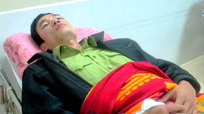Nhóm lâm tặc hành hung kiểm lâm VQG Bạch Mã lãnh án Kiểm lâm viên Lê Anh Tuấn thời điểm nhập viện điều trị do bị lâm tặc hành hung dã man.