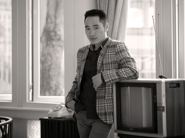 Trịnh Công Sơn - huyền thoại một người tình Nhà báo Nguyễn Mạnh Hà (Ban Văn hóa Văn nghệ báo Tiền Phong).