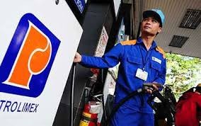 Xăng RON 95 giảm 400 đồng/lít từ 15h hôm nay Xăng RON 95 giảm 400 đồng/lít từ 15h hôm nay