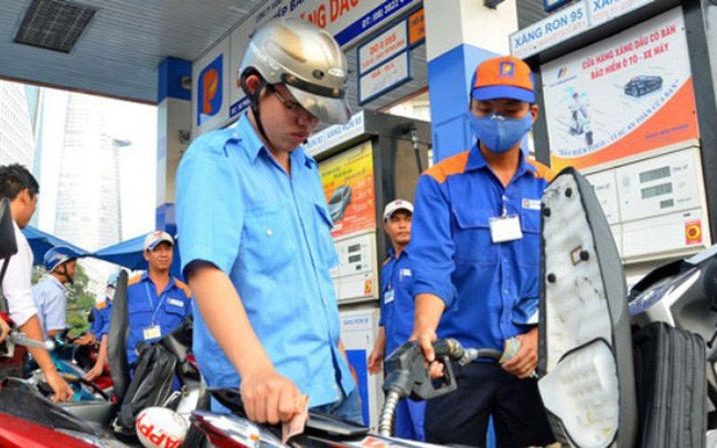 Xăng dầu đồng loạt tăng mạnh, E5 RON92 lên 19.940 đồng/lít Giá bán lẻ xăng E5 RON92 lên 19.940 đồng/lít từ 15h hôm nay