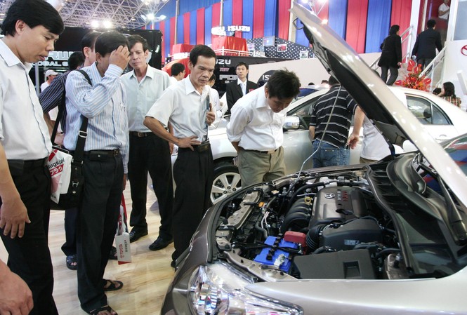 Việt Nam chi 3,6 tỉ USD để nhập ôtô và linh kiện Trong 6 tháng đầu năm, Việt Nam đã chi hơn 3,6 tỷ USD để nhập khẩu ô tô và các linh kiện