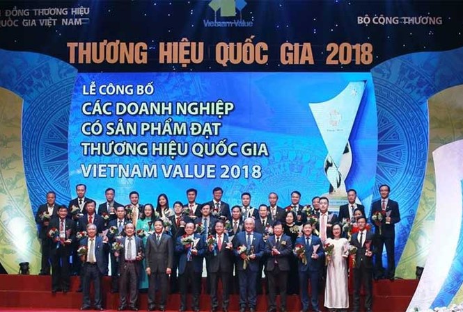 Thương hiệu quốc gia Việt Nam được định giá 247 tỷ USD Thương hiệu quốc gia Việt Nam đã được định giá tăng thêm 12 tỷ USD so với năm 2018, lên mức 247 tỷ USD.
