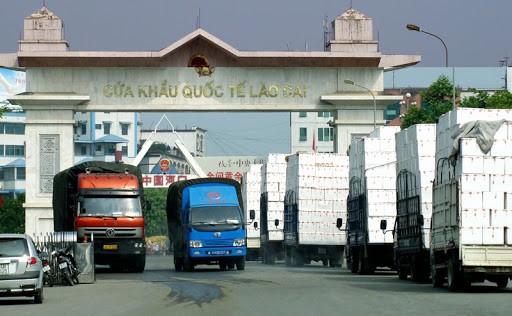 Năm 2020, Việt Nam nhập siêu từ Trung Quốc 35,2 tỷ USD Năm 2020, nhập siêu của Việt Nam từ thị trường Trung Quốc lên tới 35,2 tỷ USD, tăng 3,74% so với năm 2019.