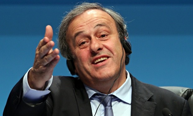 UEFA yêu cầu hoãn bầu cử Chủ tịch FIFA vì scandal tham nhũng Chủ tịch UEFA Michel Platini