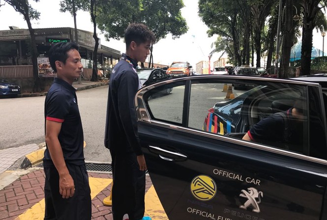 Thủ môn chính của U22 Việt Nam vào viện BHL đội tuyển U22 Việt Nam đưa Phí Minh Long đi kiểm tra chấn thương.