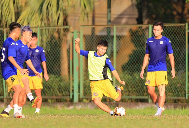 Viettel hoà 2-2 Nam Định, Hà Nội bị loại sốc khỏi giải U21 U21 Hà Nội bị loại sớm khỏi giải U21 dù được tăng cường lực lượng rất mạnh từ đội 1 đang đá V-League.