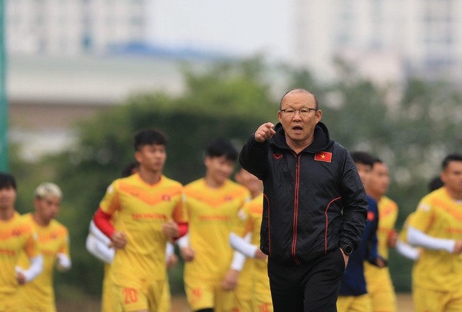 Trận Việt Nam-Malaysia tại Vòng loại World Cup nguy cơ tiếp tục hoãn vì COVID-19 HLV Park Hang Seo đang tích cực chuẩn bị cho trận đấu của tuyển Việt Nam với Malaysia ngày 30/3/2021.