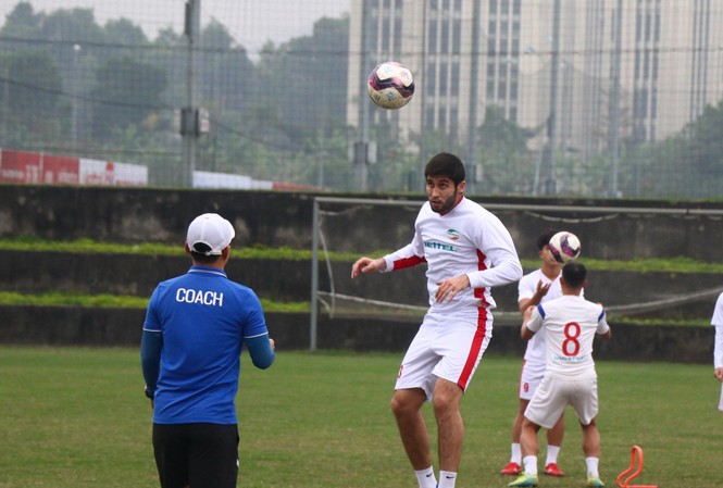 Viettel bổ sung ngoại binh Uzbekistan cao 1m85 Abdumuminov chính thức được Viettel ký hợp đồng để thi đấu ở LS V-League 2021.