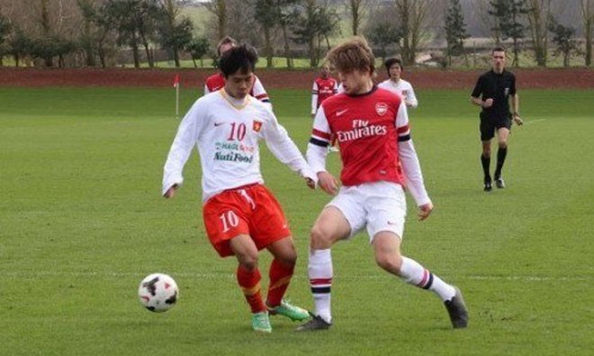 ‘Pháo thủ’ trẻ thua trắng U19 Việt Nam Công Phượng lập cú đúp trong trận thắng hôm nay.