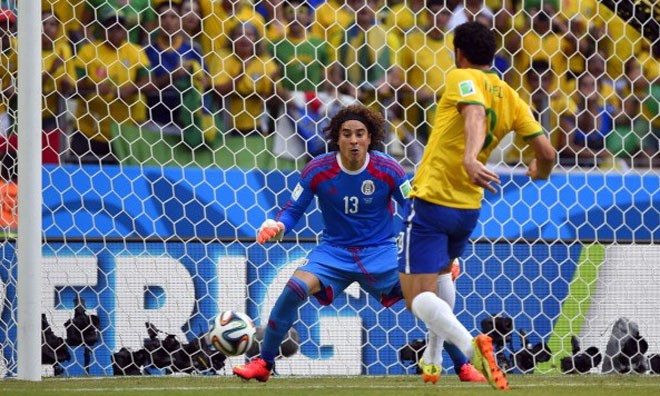 Thủ thành Guillermo Ochoa và 90 phút đổi đời Thủ thành Guillermo Ochoa và 90 phút đổi đời