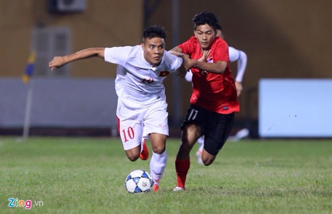 Phung phí cơ hội, U19 Việt Nam bị Singapore cầm hòa U19 Việt Nam bị U19 Singapore cầm hòa ở trận ra quân tối nay. Ảnh: Zing
