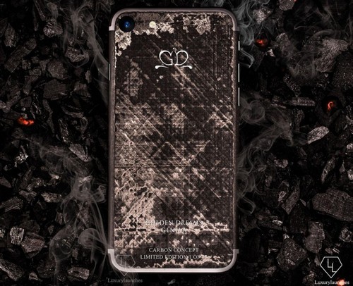 iPhone 7 phiên bản sợi carbon giá 17.000 USD iPhone 7 phiên bản sợi carbon có giá gấp 17,5 lần iPhone 7 Plus bản đắt nhất (969 USD).