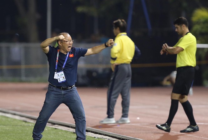 Loại Thái Lan khỏi SEA Games, thầy Park tấm tắc cảm ơn học trò Loại Thái Lan khỏi SEA Games, thầy Park tấm tắc cảm ơn học trò