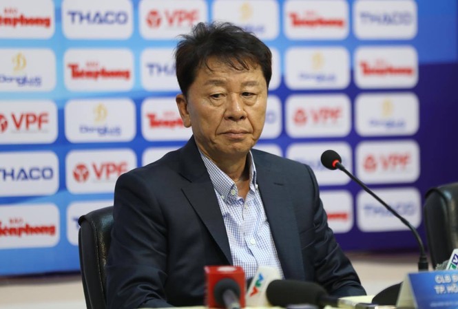 Thua ở Siêu Cup, HLV Chung Hae-seong không trách Tiến Dũng HLV Chung Hae-seong