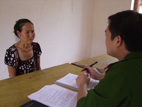 Bắt “mẹ mìn” lừa gái trẻ bán sang Trung Quốc Bà Thư khai nhận hành vi buôn người *ảnh: CA Lạng Sơn cung cấp