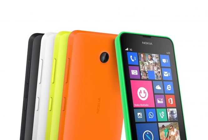 Nokia ra mắt Lumia 630 giá 3,5 triệu đồng Ngoài hai màu trắng, đen, vỏ Lumia 630 còn được thiết kế độc đáo với 3 lớp màu: cam, xanh và vàng rực rỡ.