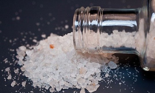 Người phụ nữ tàng trữ gần 1 kg ma túy đá Ảnh minh họa.