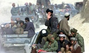Taliban chặn xe, bắt cóc gần 200 hành khách Taliban chặn xe, bắt cóc gần 200 hành khách