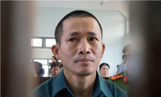 Muộn giờ vì đợi toà cho xe đi đón nhân chứng Bị cáo Nguyễn Thọ sau vành móng ngựa