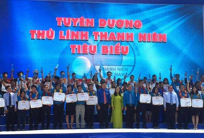 TPHCM tuyên dương 60 thủ lĩnh thanh niên tiêu biểu Trao Bằng khen Trung ương Hội LHTNVN cho các thủ lĩnh thanh niên tiêu biểu