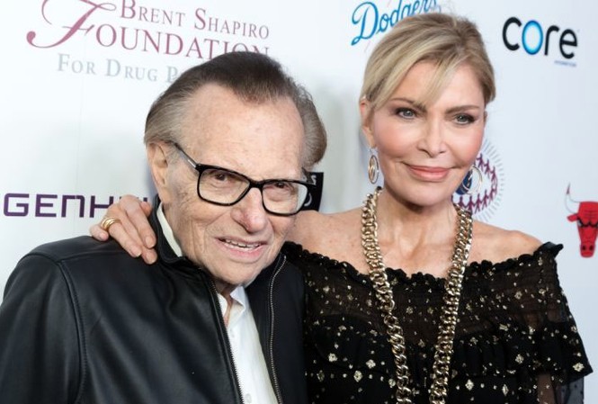 Huyền thoại truyền hình 86 tuổi Larry King đệ đơn ly hôn người vợ thứ 7 Larry King đòi ly hôn vợ Shawn Southwick ở tuổi 86. Ảnh: Getty Images