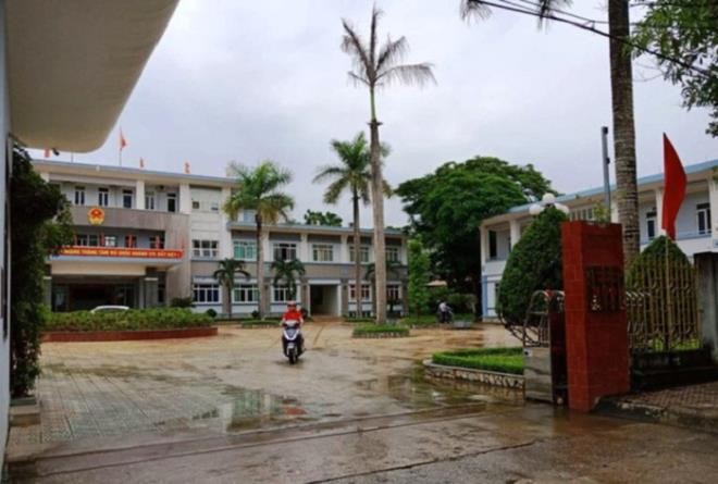 Bản tin 8H: Thu hồi quyết định bổ nhiệm 'thần tốc' một trưởng phòng ở Thanh Hóa UBND thị xã Bỉm Sơn - nơi ông Tống Văn Thọ đang công tác. Ảnh: NLĐ