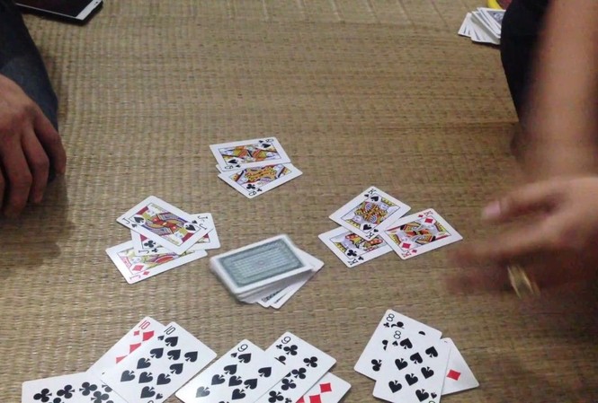 Bản tin 8H: Đình chỉ công tác Trưởng phòng Quản lý công chức vì... đánh bài ăn tiền Ảnh minh họa: Internet