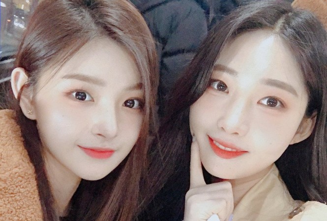 Chỉ trong hai ngày, K-pop liên tiếp có nghệ sĩ mắc COVID-19 Yiren và Sihyeon của EVERGLOW vừa xác nhận mắc COVID-19.
