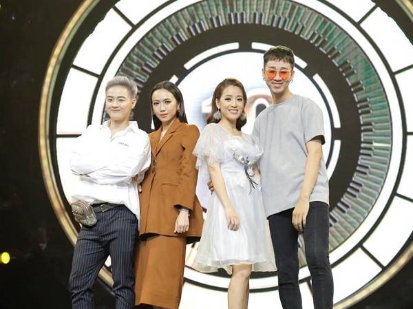Diệu Nhi Diệu Nhi "bắn tim", nói chào WINNER bằng tiếng Hàn cực dễ thương