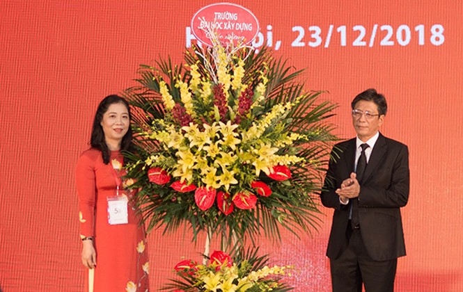 Sinh viên trổ tài mừng 50 năm thành lập khoa Kinh tế và Quản lý xây dựng Sinh viên trổ tài mừng 50 năm thành lập khoa Kinh tế và Quản lý xây dựng
