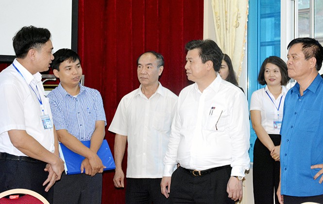 Thứ trưởng Nguyễn Hữu Độ kiểm tra chuẩn bị thi THPT quốc gia tại tỉnh Điện Biên Thứ trưởng Nguyễn Hữu Độ kiểm tra chuẩn bị thi THPT quốc gia tại tỉnh Điện Biên