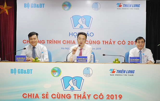 “Chia sẻ cùng thầy cô” 2019: Tôn vinh giáo viên vùng dân tộc khó khăn “Chia sẻ cùng thầy cô” 2019: Tôn vinh giáo viên vùng dân tộc khó khăn