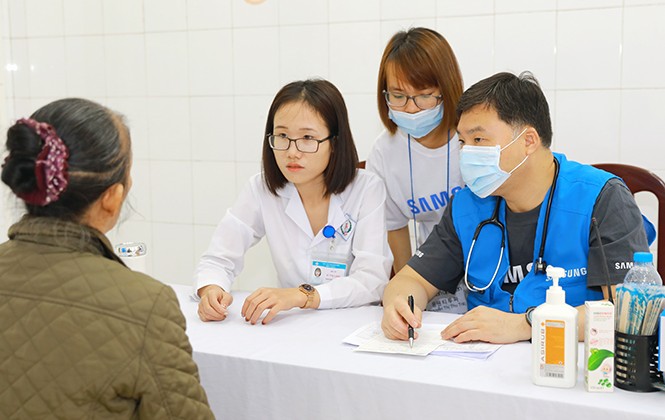 Hơn 3000 người dân được hỗ trợ khám chữa bệnh miễn phí Hơn 3000 người dân được hỗ trợ khám chữa bệnh miễn phí
