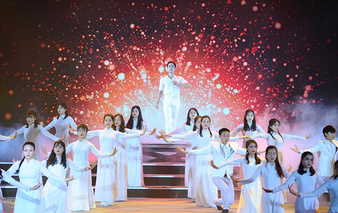 Hội Sinh viên Việt Nam đón nhận Huân chương Độc lập hạng nhất lần 2 Hội Sinh viên Việt Nam đón nhận Huân chương Độc lập hạng nhất lần 2