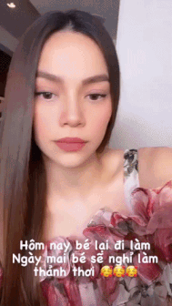 Mải tạo dáng khi livestream, Hồ Ngọc Hà lộ bụng bầu khá lớn trước ống kính - ảnh 2