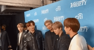 Rất nhiều lần stylist dường như quên mất j-hope cũng là một thành viên của BTS - ảnh 2