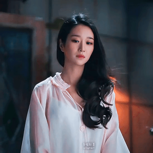 Học hỏi ngay 5 kiểu tóc của Seo Ye Ji (Điên Thì Có Sao) để trông sang chảnh hơn ảnh 7