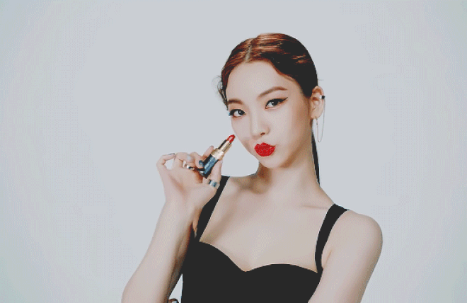 Chỉ vì “sánh đôi” cùng Kai (EXO), Karina (aespa) được đưa ra so sánh với Jennie BLACKPINK - ảnh 3