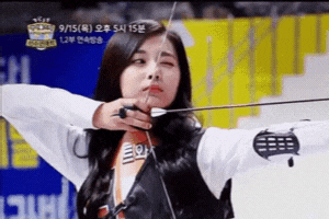 Khoảnh khắc bắn cung của Tzuyu (TWICE) xuất sắc đến mức nào mà bị nhầm là cung thủ Olympic